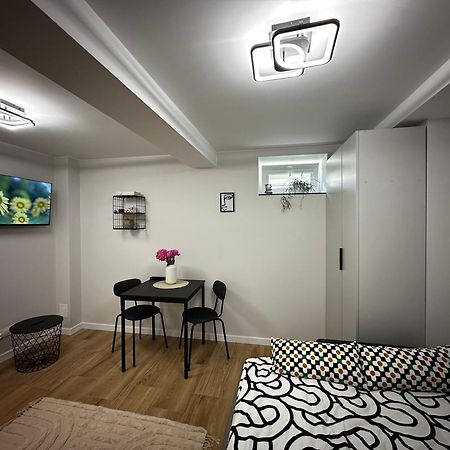Skwerowa Nest Apartment Красков Екстериор снимка